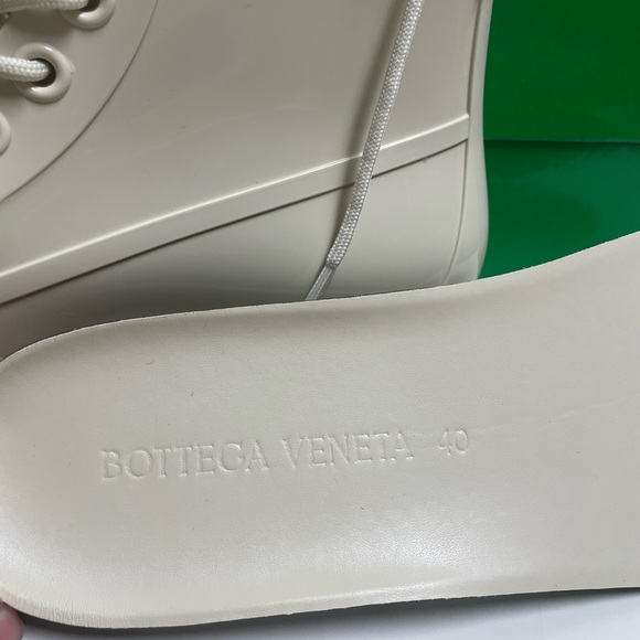 Bottega Veneta Stride Ankle Boot - Picture 7 of 7